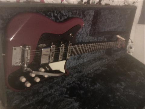 Burns Vibra Artist Guitar