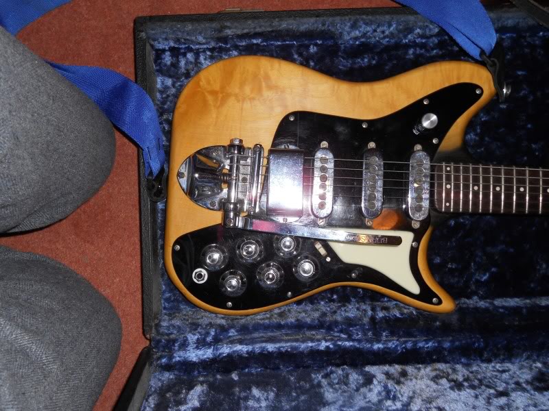 Burns Vibra Artist Guitar