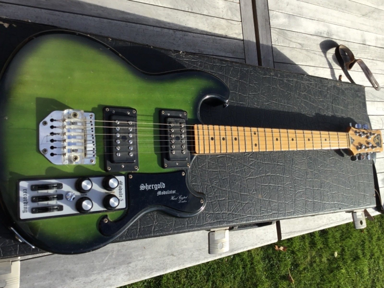 Shergold Modulator guitar