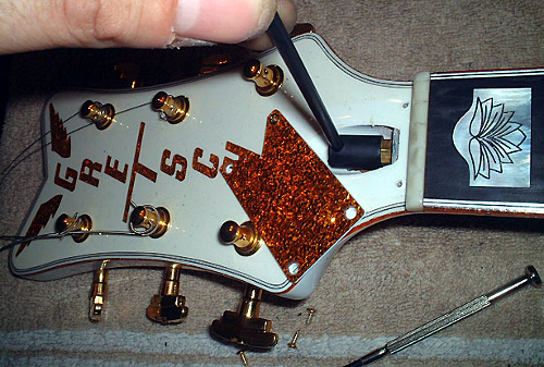 Gretsch White Falcon being set-up